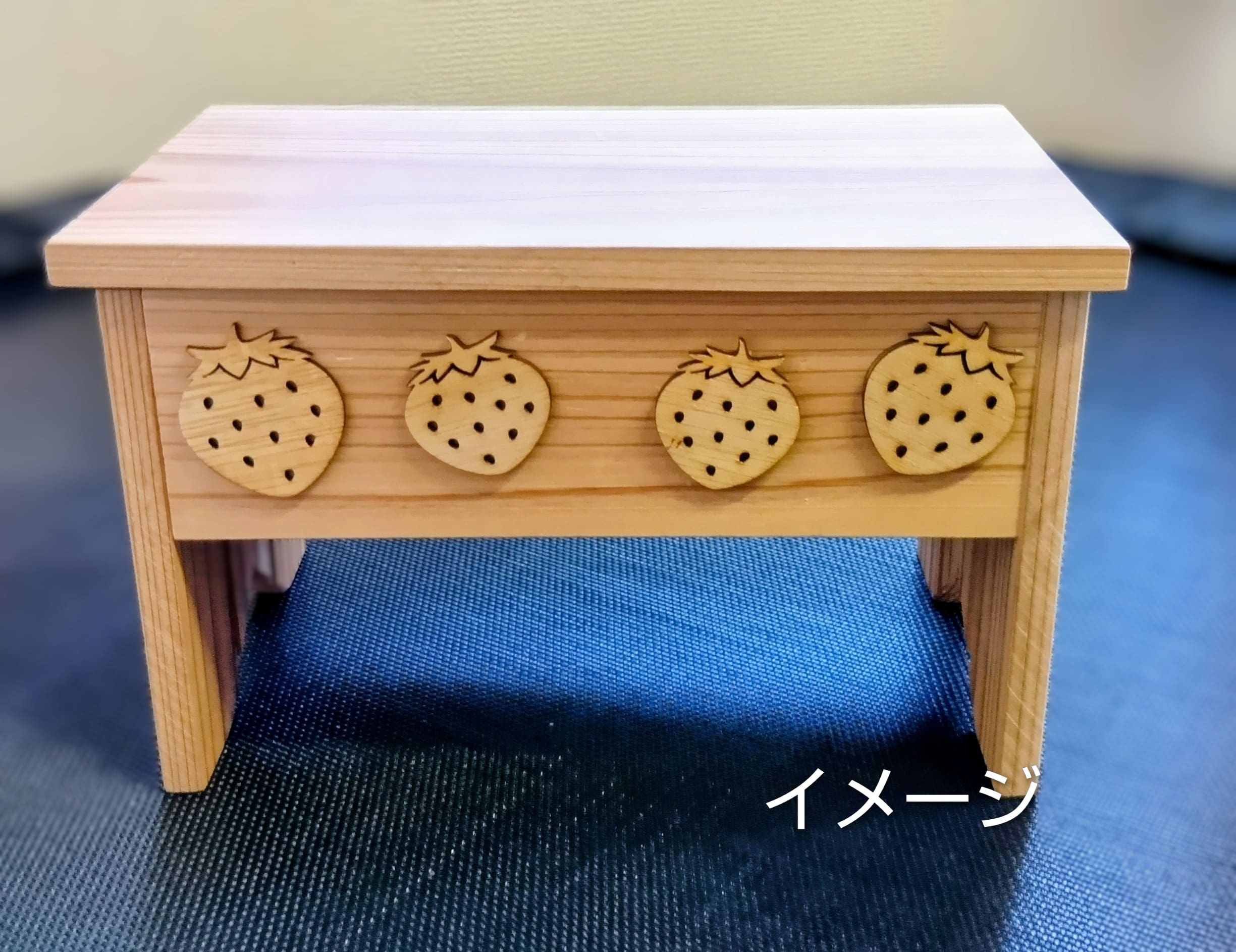 いちご柄のフラワースタンド作り体験 | 松阪農業公園ベルファーム